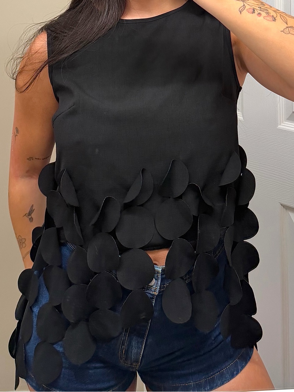 Black Sleeveless Circle-Applique Top